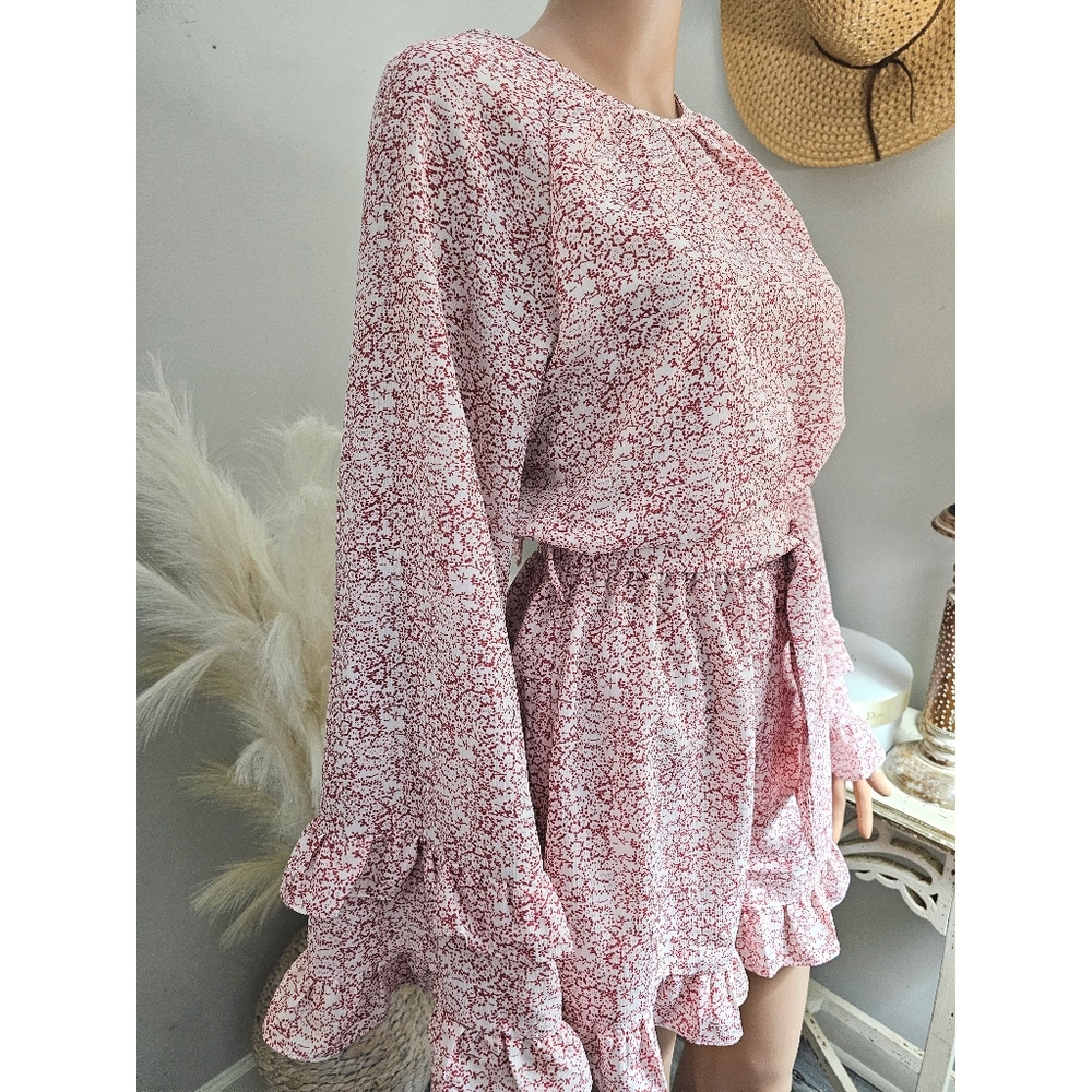 PINCH White & Red Floral Long Ruffles Sleeve Open Ties Back Romper Size Small - Picture 3 of 8